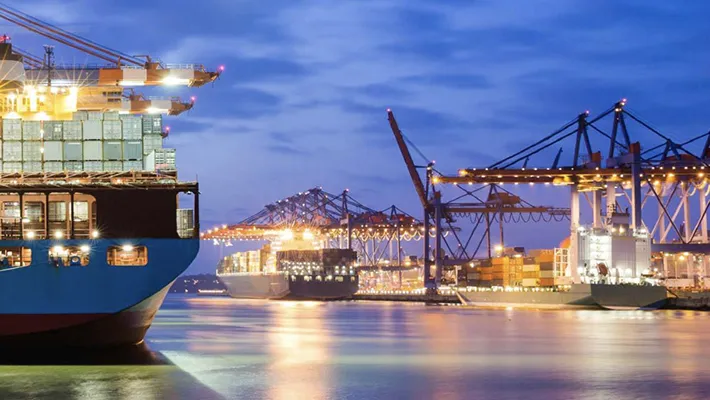 Surplusul comercial al Chinei atinge 1 trilion de dolari